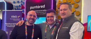 Representantes de diferentes empresas participando en el Fintech México Festival 2025 en Ciudad de México