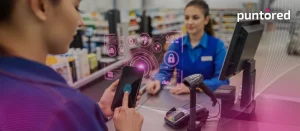 Cliente autoriza un pago con huella en tienda; IA y biometría fortalecen pagos digitales en México.